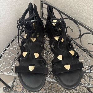 G by Guess women's black sandals size 8
